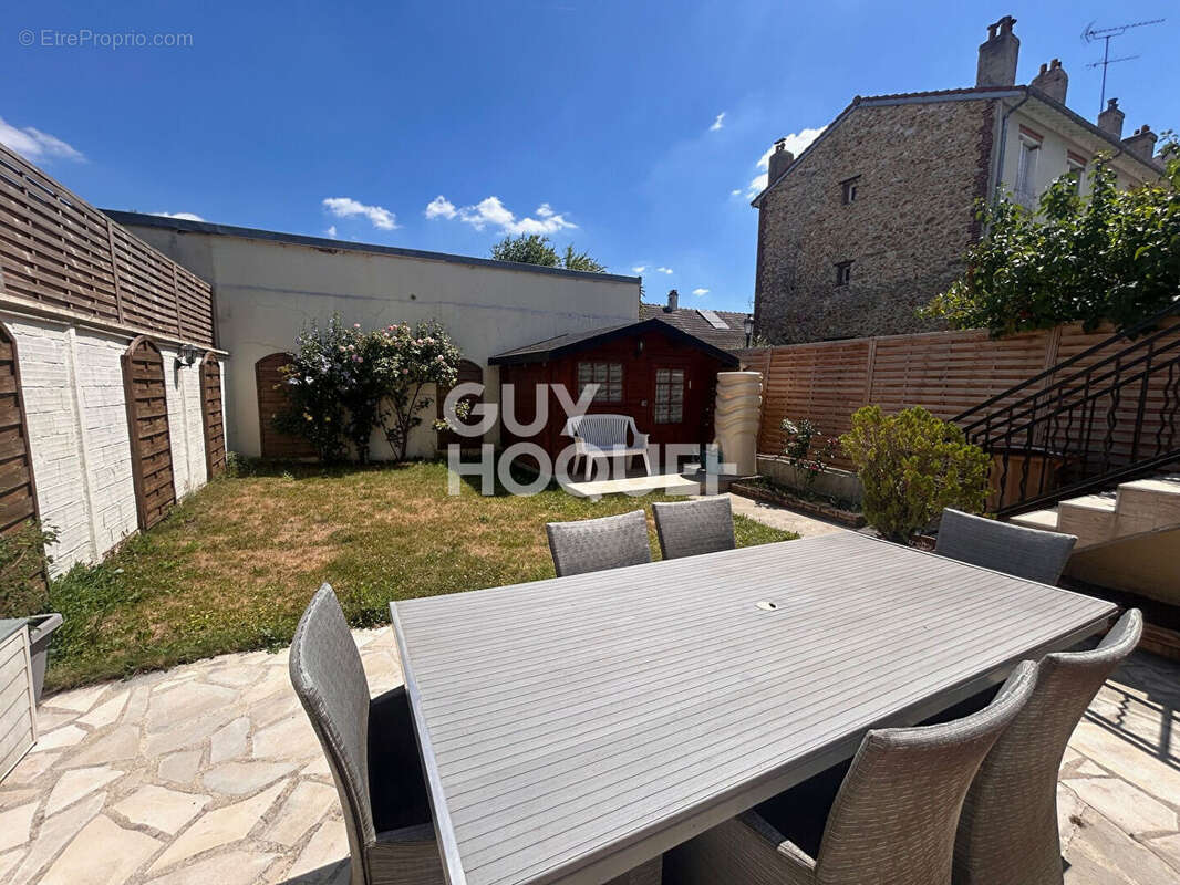 Maison à LES PAVILLONS-SOUS-BOIS