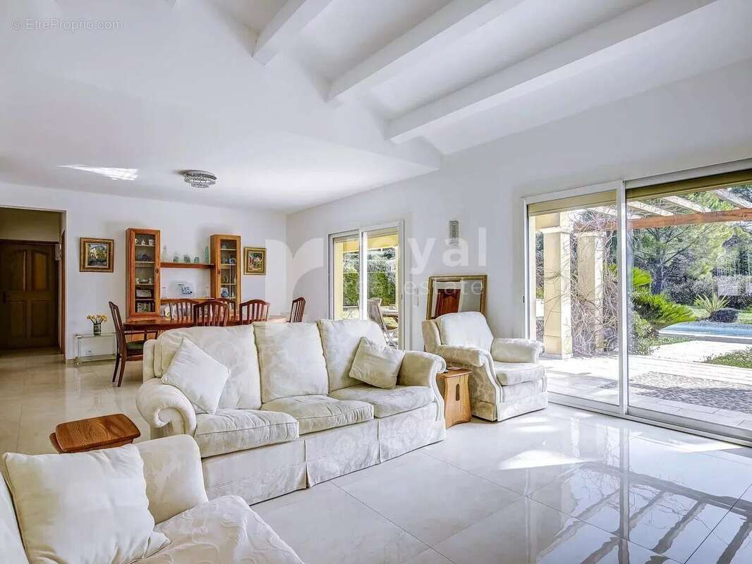Maison à MOUGINS