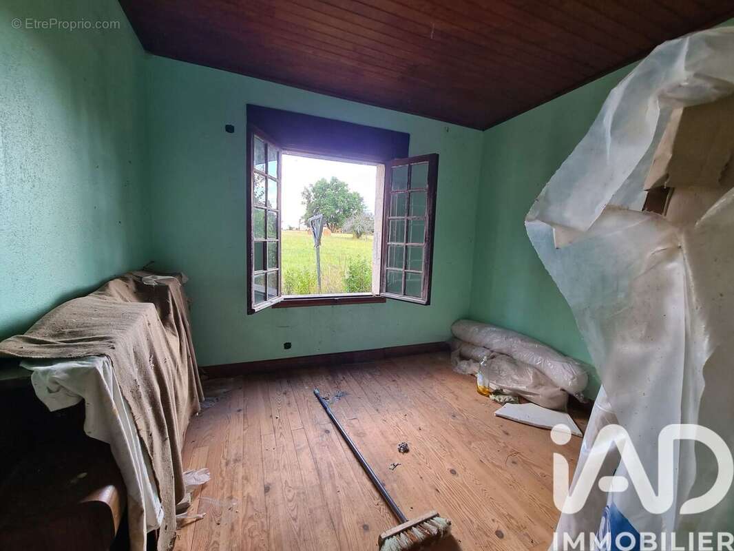 Maison 56 m² à Ginestet  - photo 6