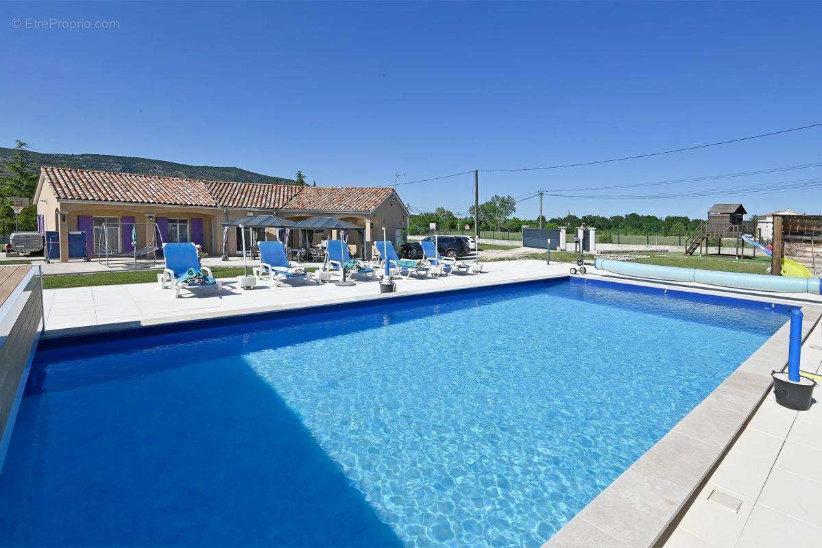 Maison de 5 pièces de 119 m² à Saint-Remèze - photo 5