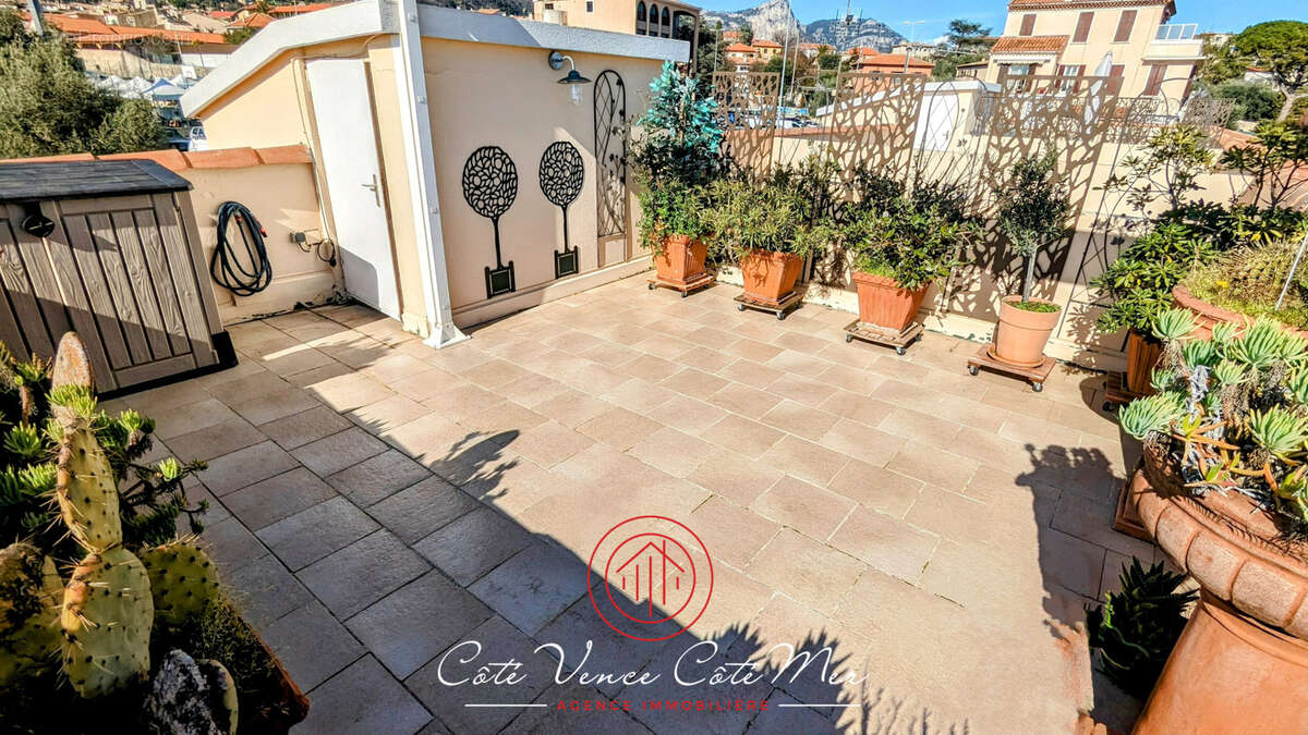Vence   dernier étage   2 pièces avec toit-terrasse et vue mer panoramique - photo 22