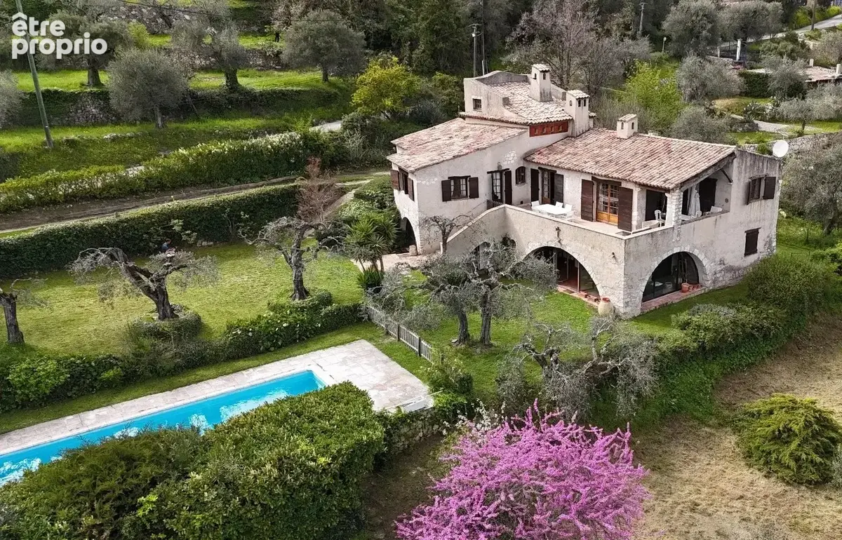 Photo Maison à Le Broc au prix de 895 000€