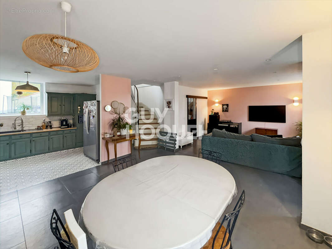 Maison à LIVERDY-EN-BRIE