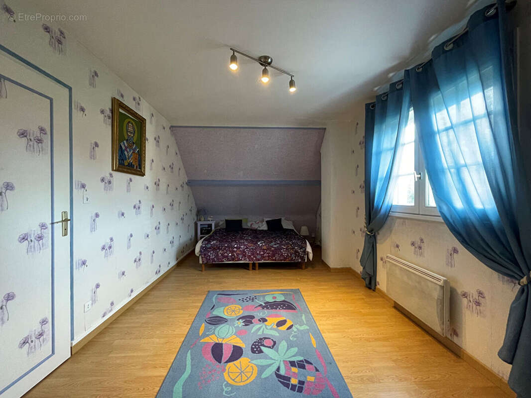 Maison à GREGES