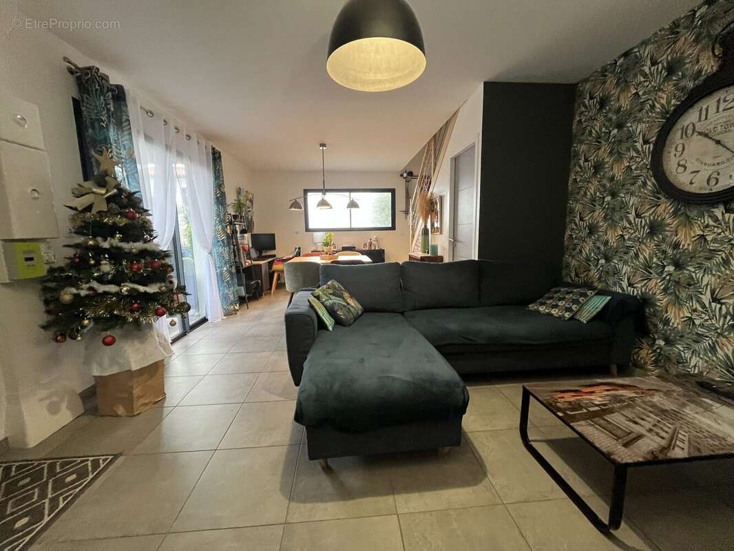 Maison à SAINT-LEGER-LES-VIGNES