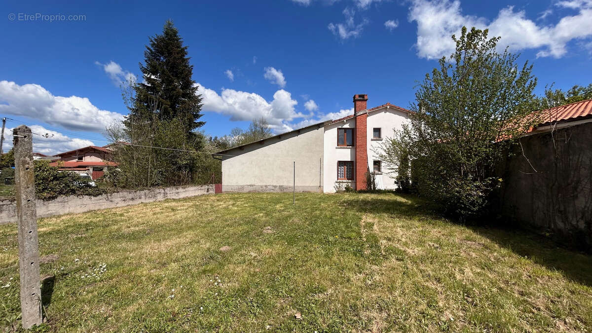 Maison à ORLEAT
