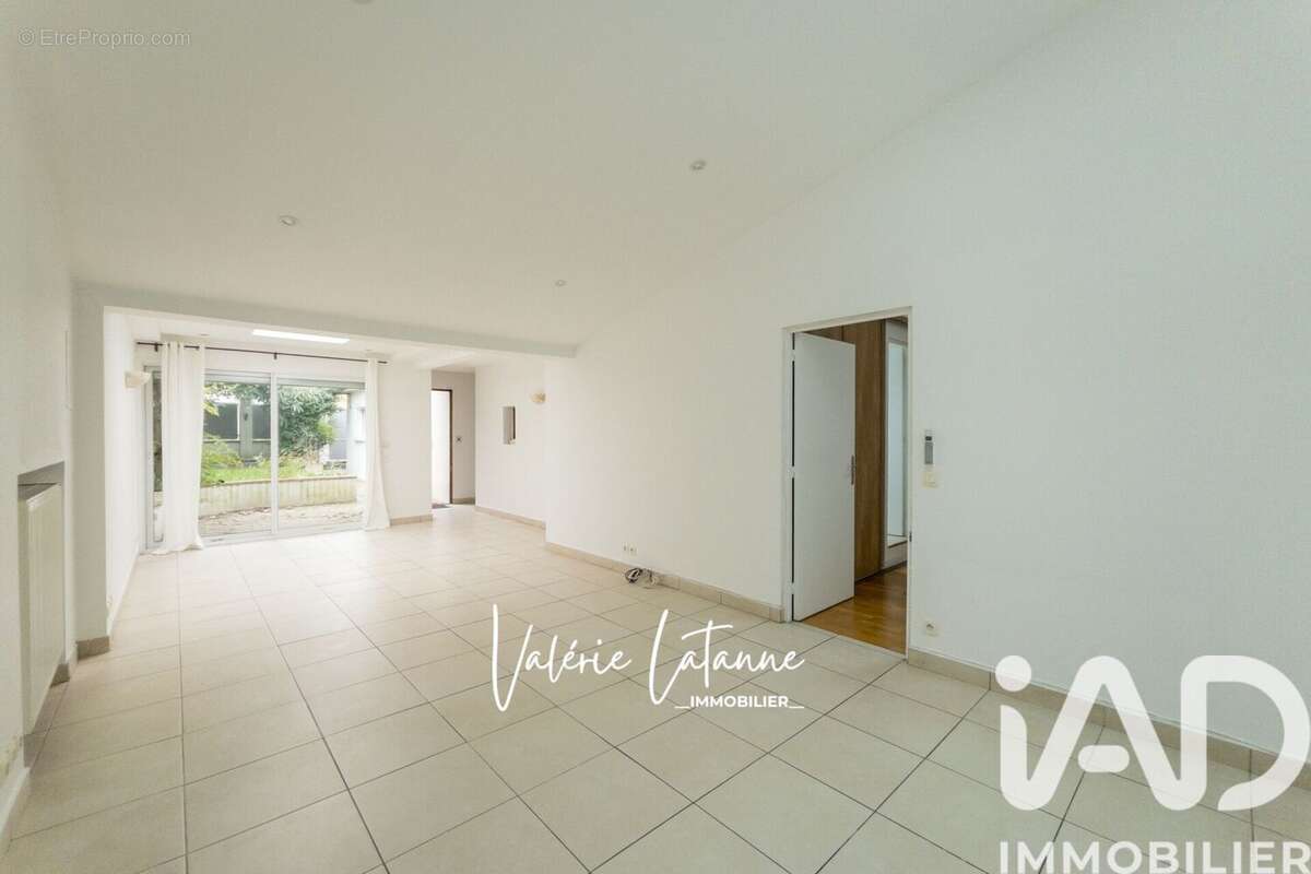 Photo 2 - Maison à SAINT-MAUR-DES-FOSSES