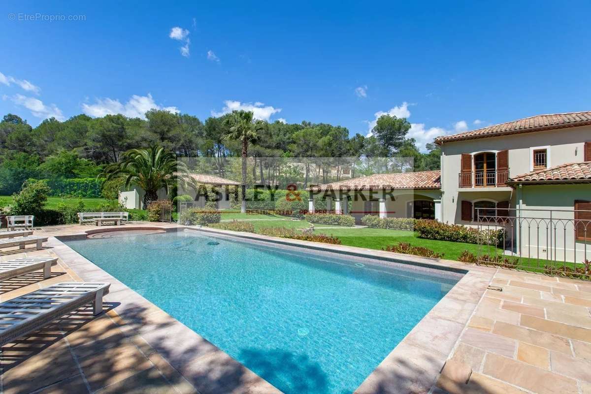 Maison à MOUANS-SARTOUX