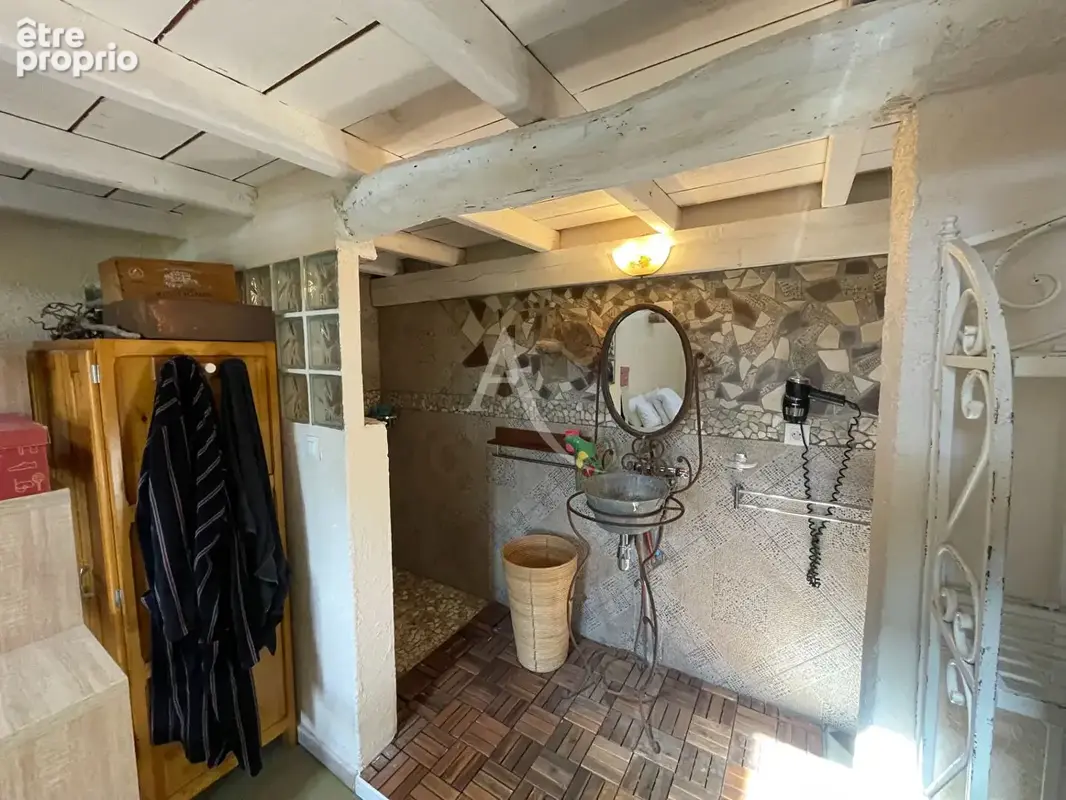 Sainte Gemme, maison de type 7  de 261 m² - photo 11