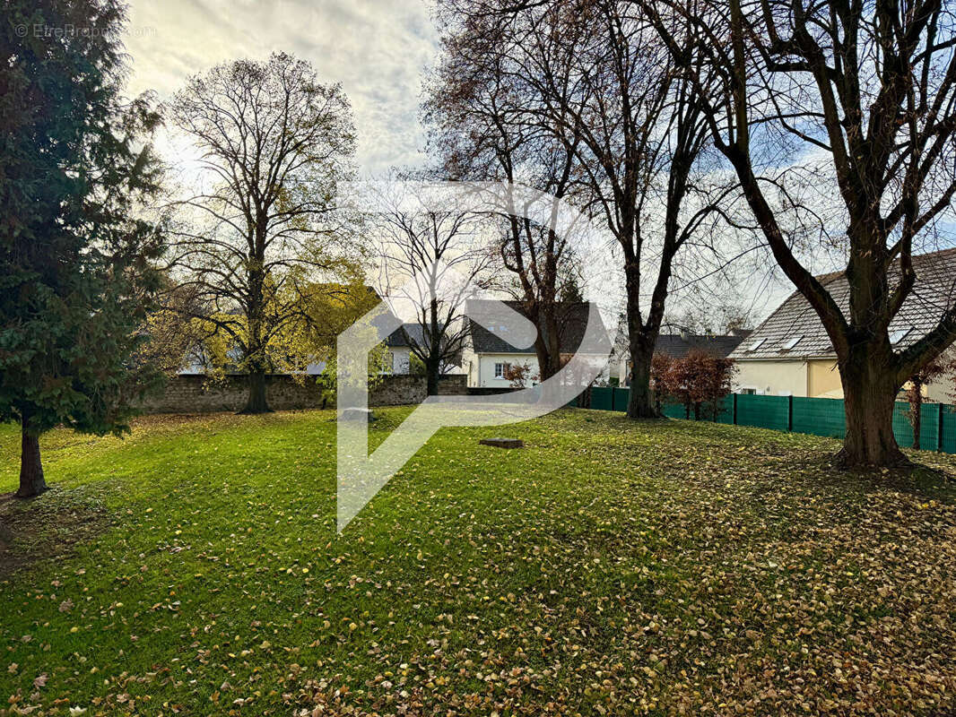 Appartement à MAURECOURT