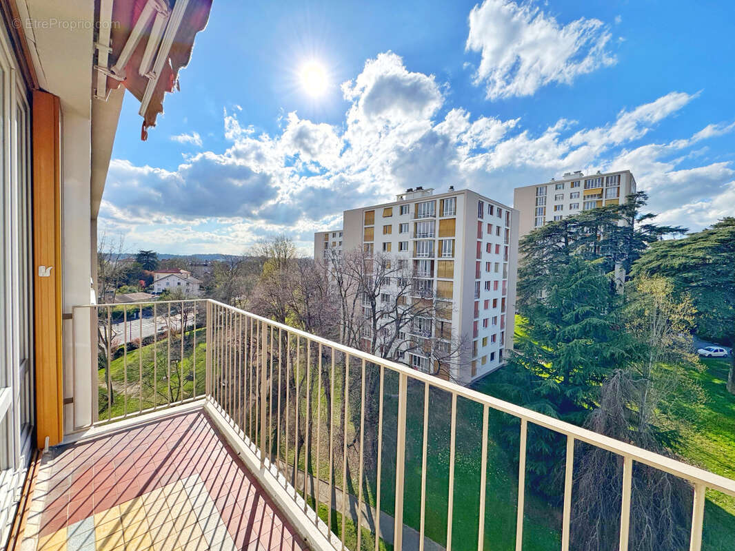 Appartement à LA MULATIERE