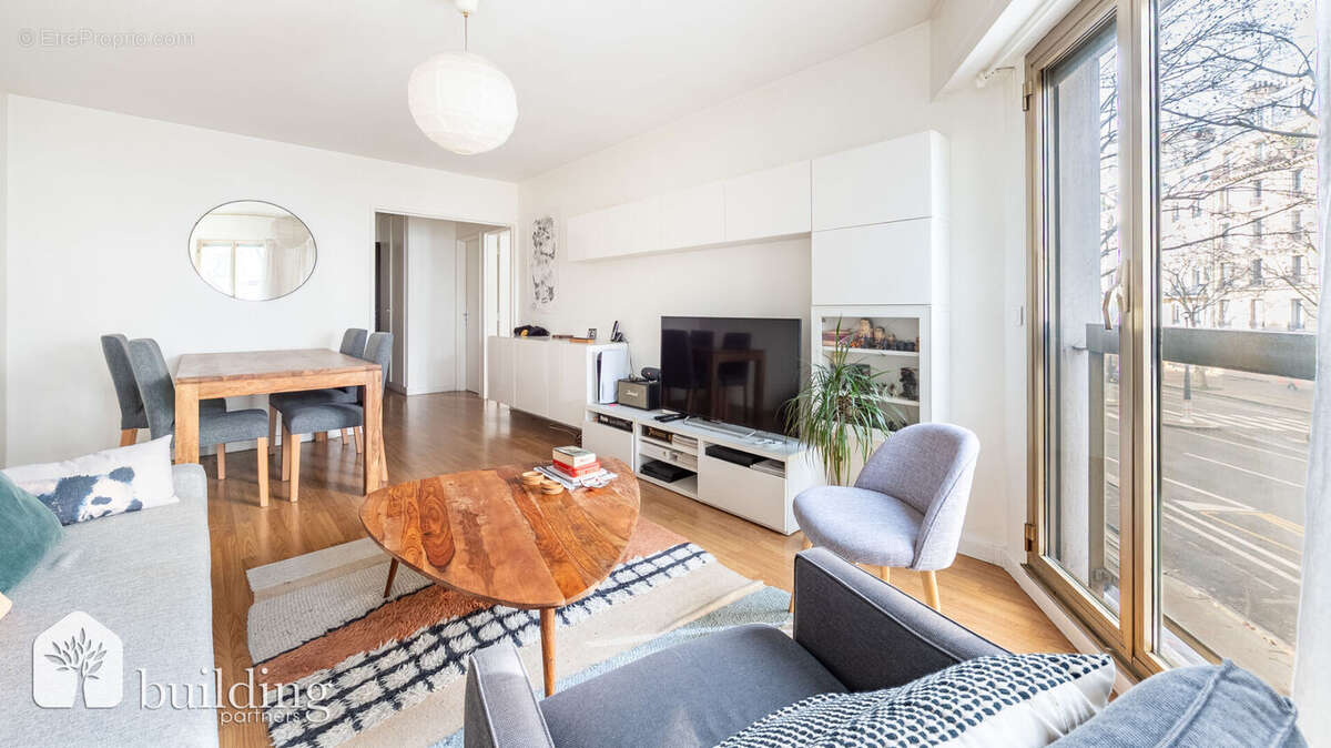 Appartement à PARIS-17E