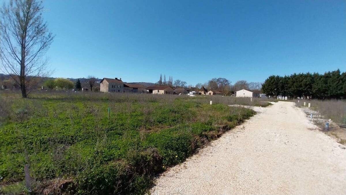 Terrain à TRELISSAC