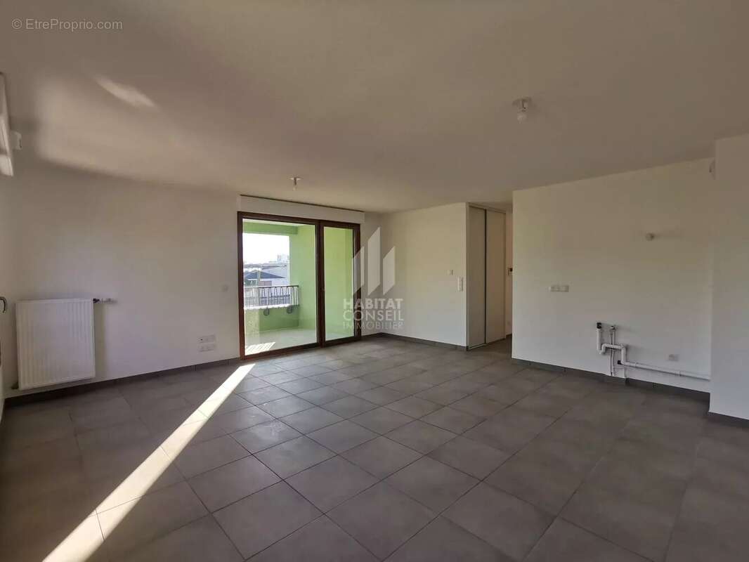 Appartement à LE PONT-DE-CLAIX