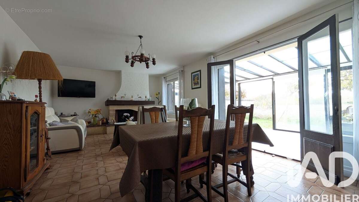 Photo 3 - Maison à SAINT-LOUIS-DE-MONTFERRAND