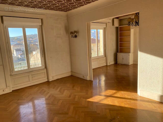 Appartement à SAINT-ETIENNE