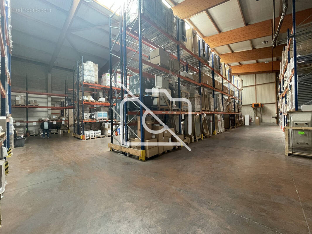 Commerce à PONTAULT-COMBAULT