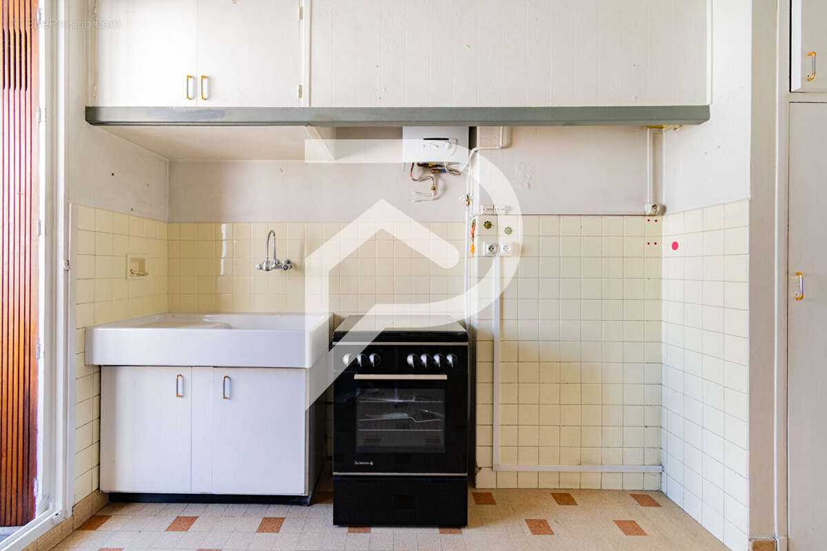 Appartement à MARSEILLE-4E