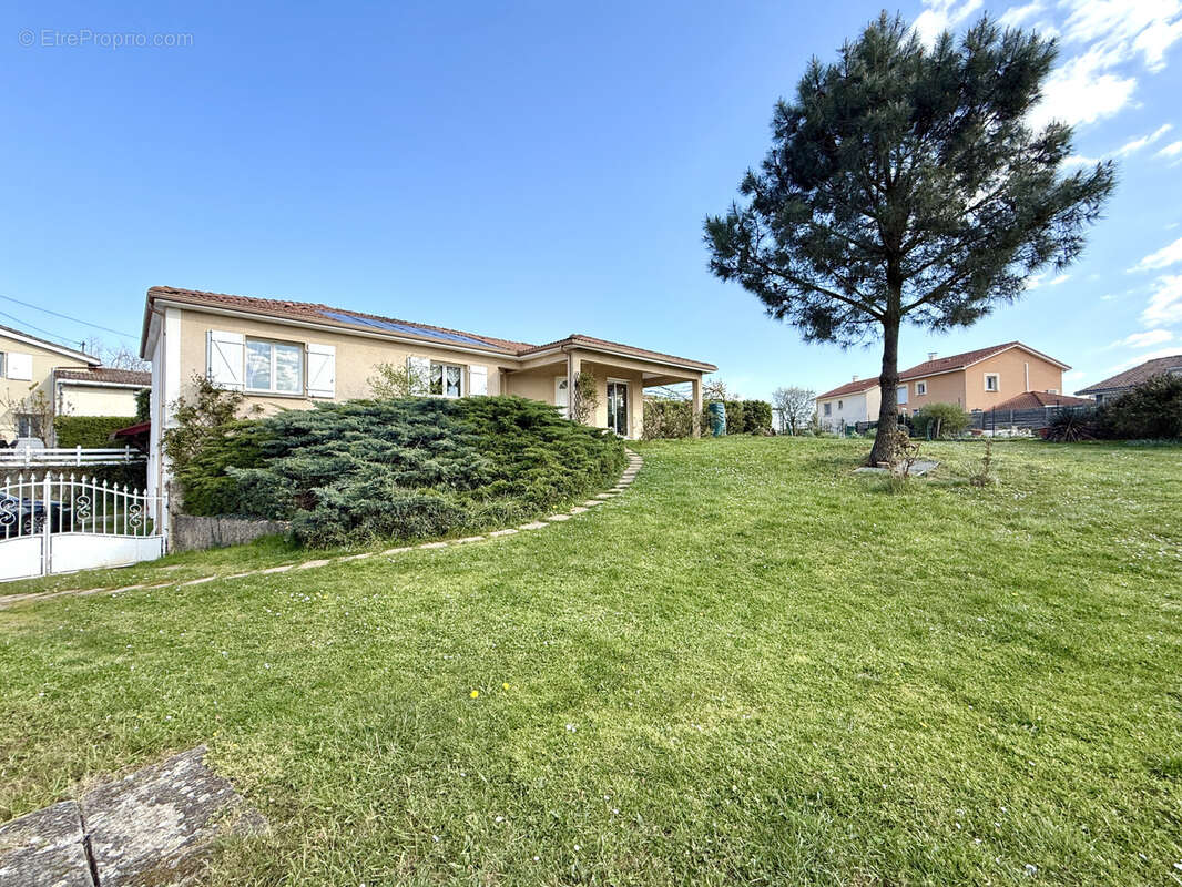 Maison à ROUSSILLON