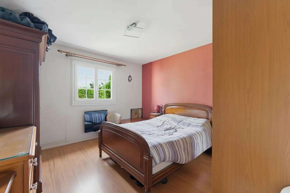 Maison familiale 7 pièces à Sadirac avec piscine - photo 13