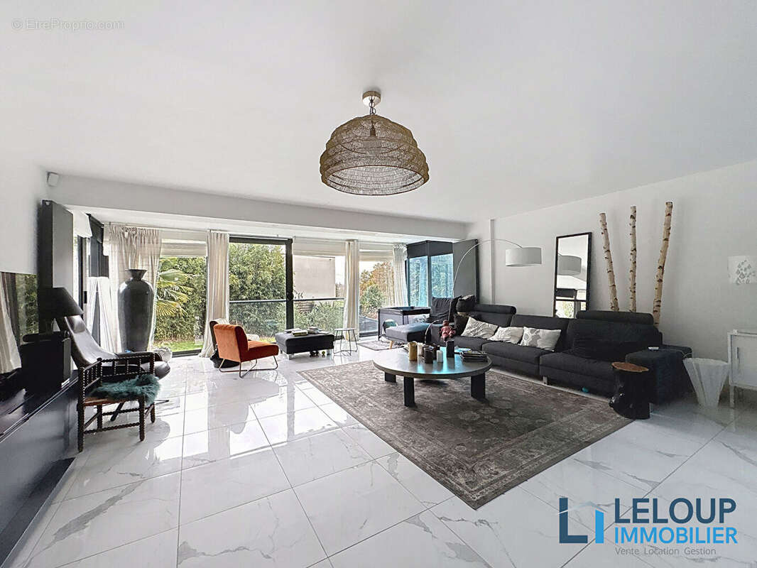 Maison à MONT-SAINT-AIGNAN