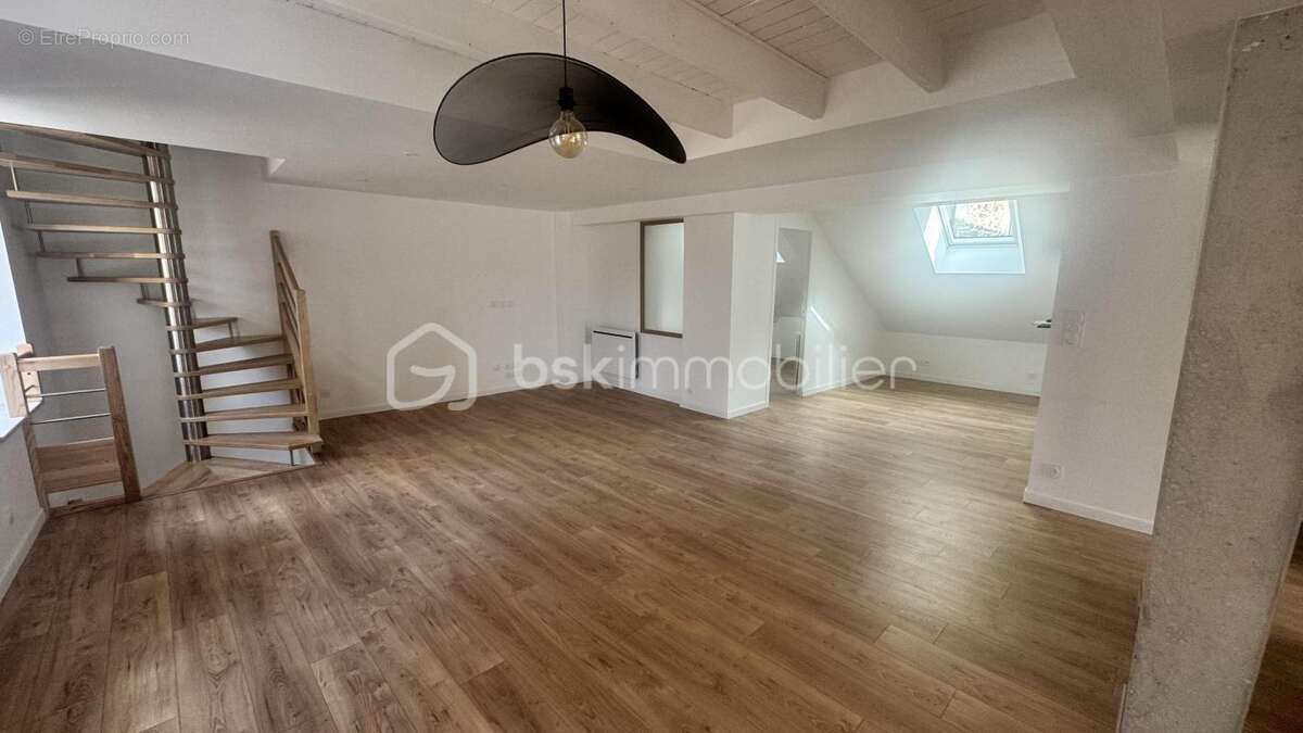 Appartement à JUGON-LES-LACS