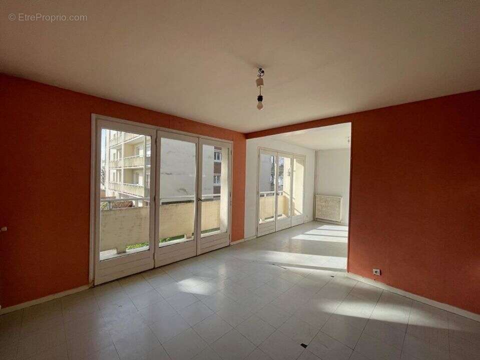 Appartement à HEROUVILLE-SAINT-CLAIR