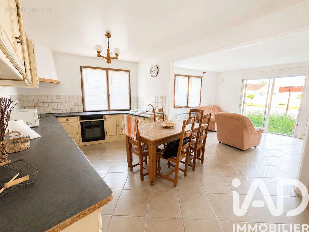 Photo 2 - Maison à REBAIS