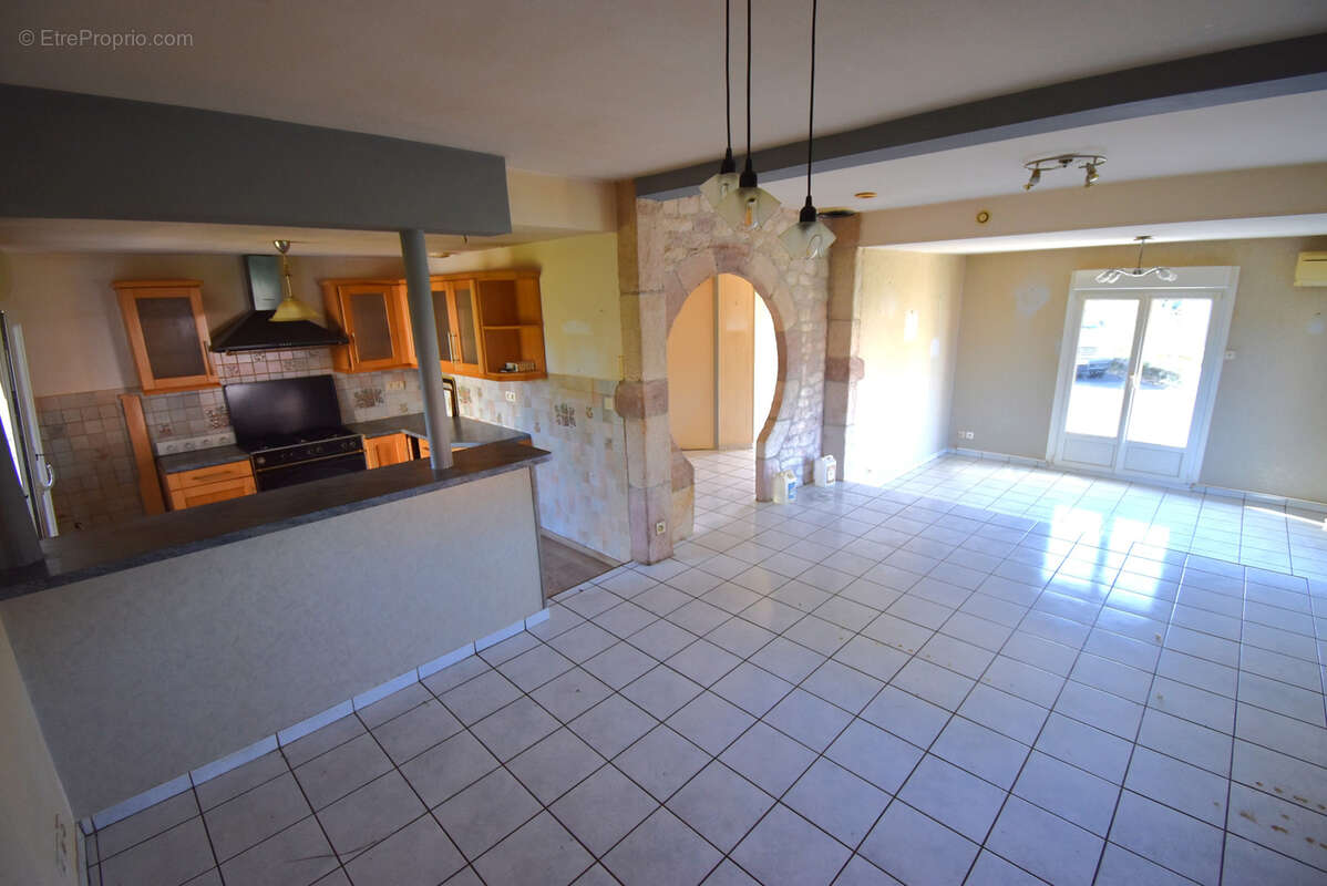 Maison à SAINT-SAUVEUR