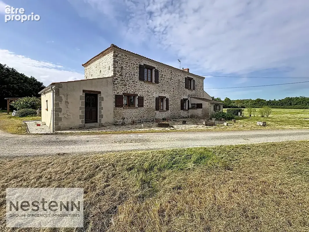 Exclusivité : Maison ancienne de charme à vendre à Sallertaine - 13 HECTARES - photo 3