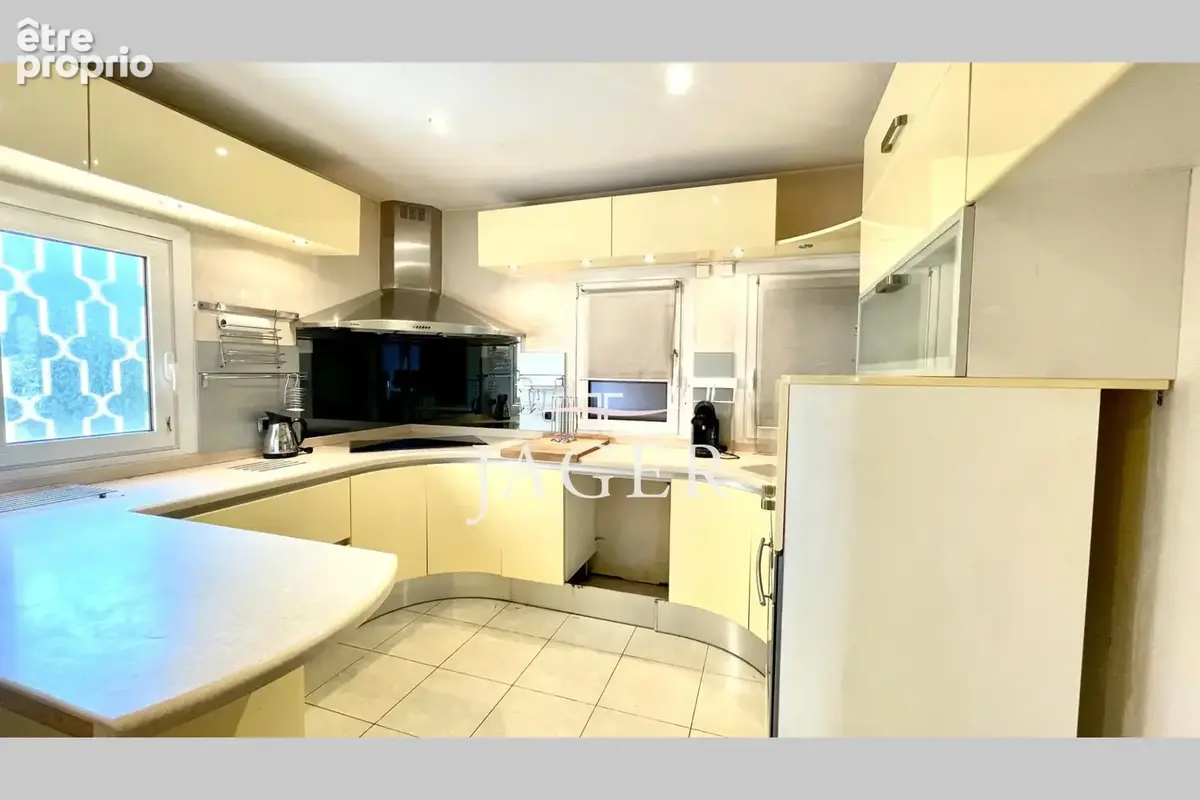Appartement 104 m² à Sainte-Maxime  - photo 6