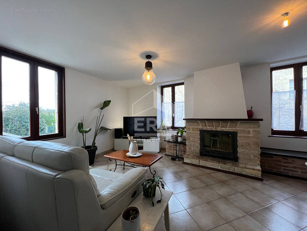 Maison à NOYANT-ET-ACONIN