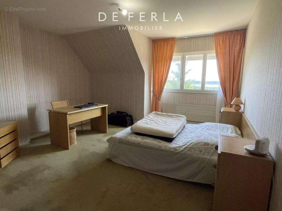 Maison à VILLIERS-SAINT-FREDERIC