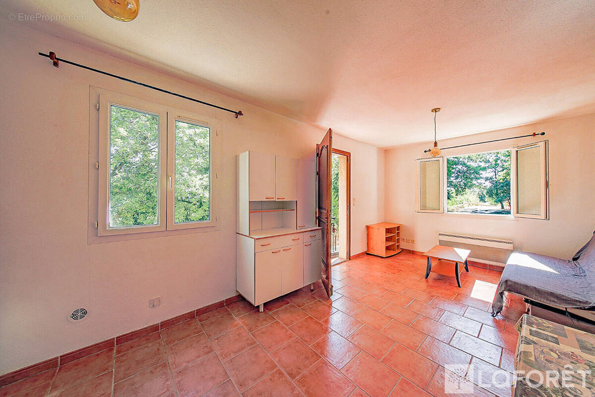 Appartement à CORTE