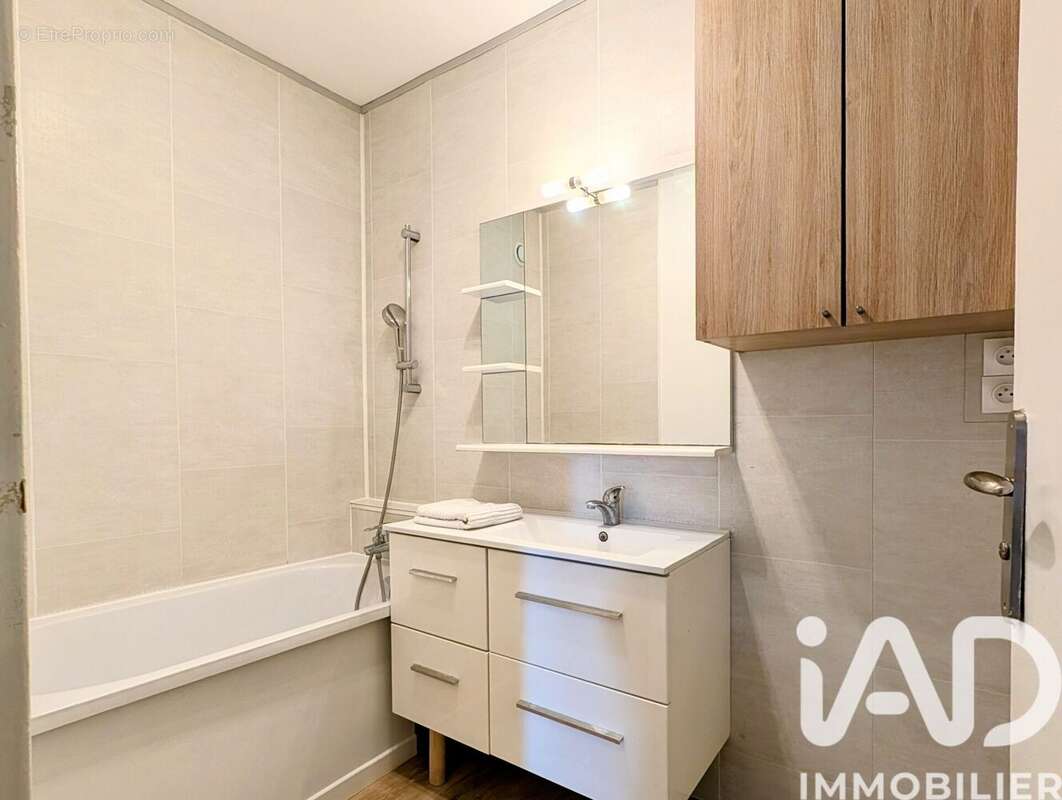 Photo 8 - Appartement à ELANCOURT
