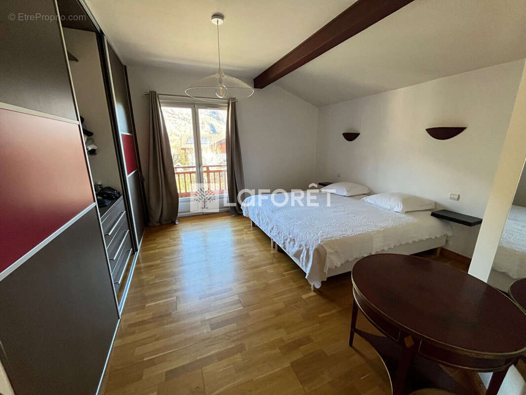 73210 La Plagne Tarentaise Belle maison T6 avec terrasse, garage, jardin - photo 6