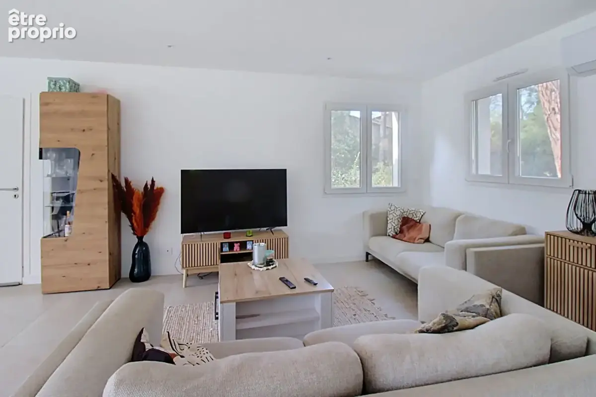 A VENDRE ! Villa neuve 5 chambres de 140 m² avec piscine et garage - VIDAUBAN - photo 4
