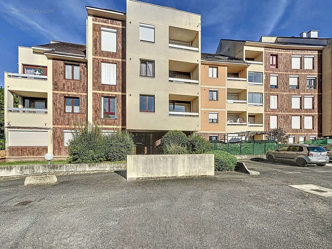 Appartement à CORBEIL-ESSONNES