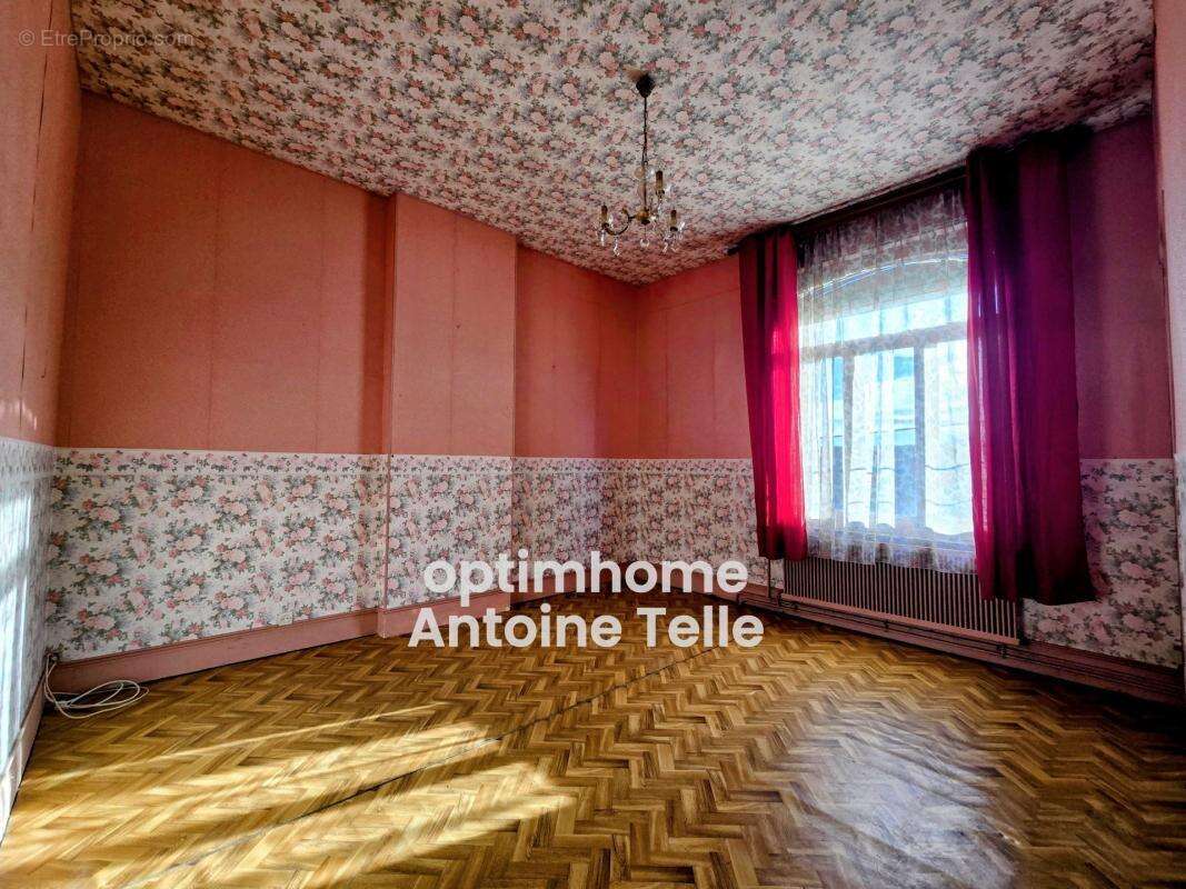 Le Cateau - Maison à conforter avec jardin en accès sur deux rues sur 420m² - photo 4