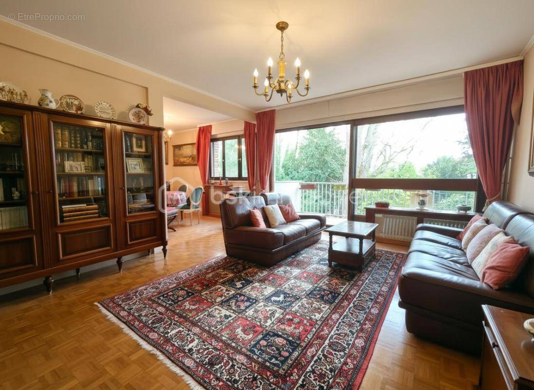 Appartement à L&#039;ETANG-LA-VILLE