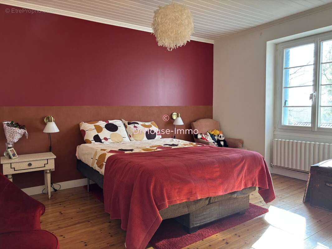 Maison à CHAILLE-LES-MARAIS