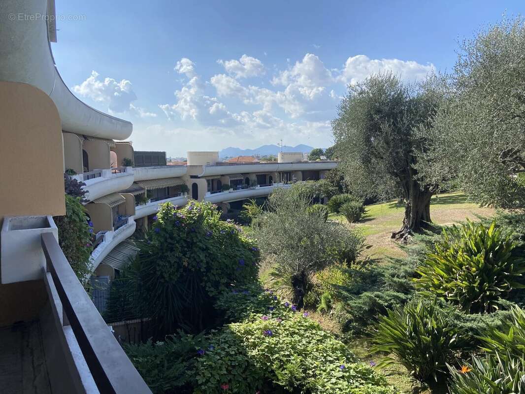 Appartement à LE CANNET