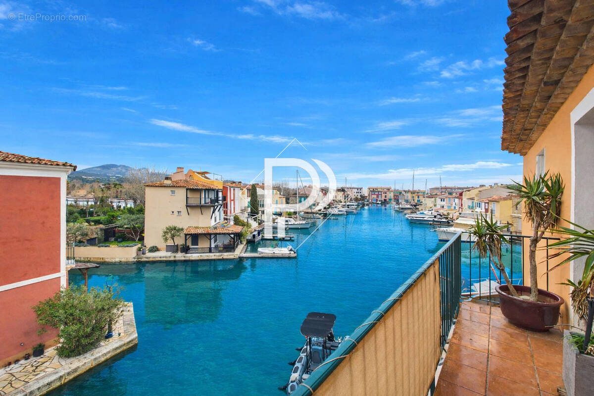 Appartement à GRIMAUD