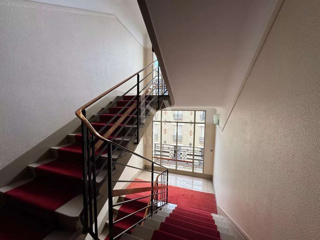 Appartement à NEUILLY-SUR-SEINE