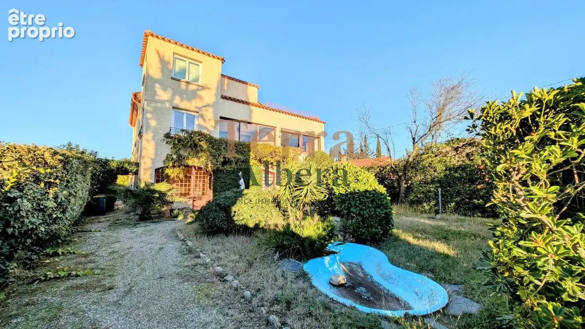 Saint-Genis-Des-Fontaines - Villa de 308 m2 avec 3 Appartements - photo 30