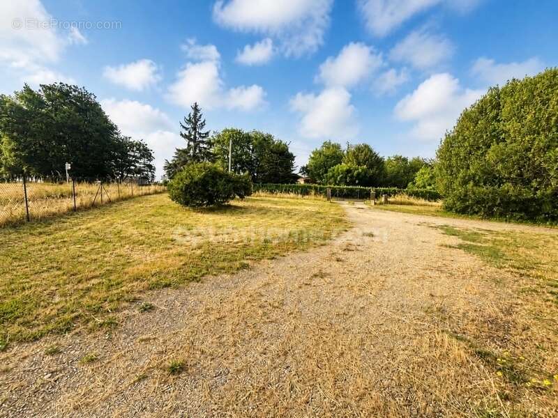 Maison de plain-pied avec vue sur les champs, près de 2 000 m² de terrain NERIGEAN (33) - photo 11