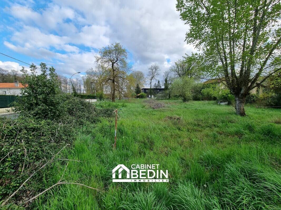 Terrain à MERIGNAC