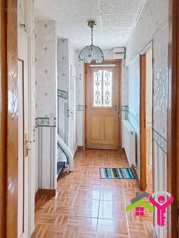 Maison 100 m² à Quievrechain  - photo 4