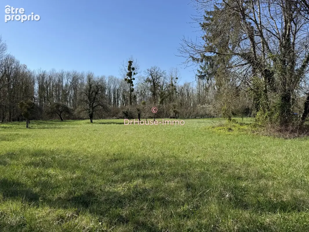 Terrain à VAL-D'AUZON