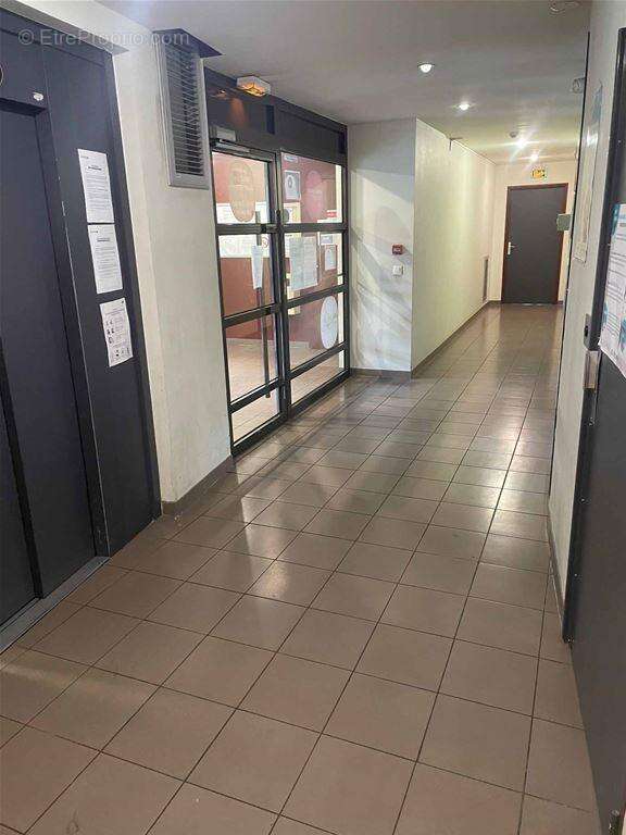 Photo 3 - Appartement à PARIS-18E